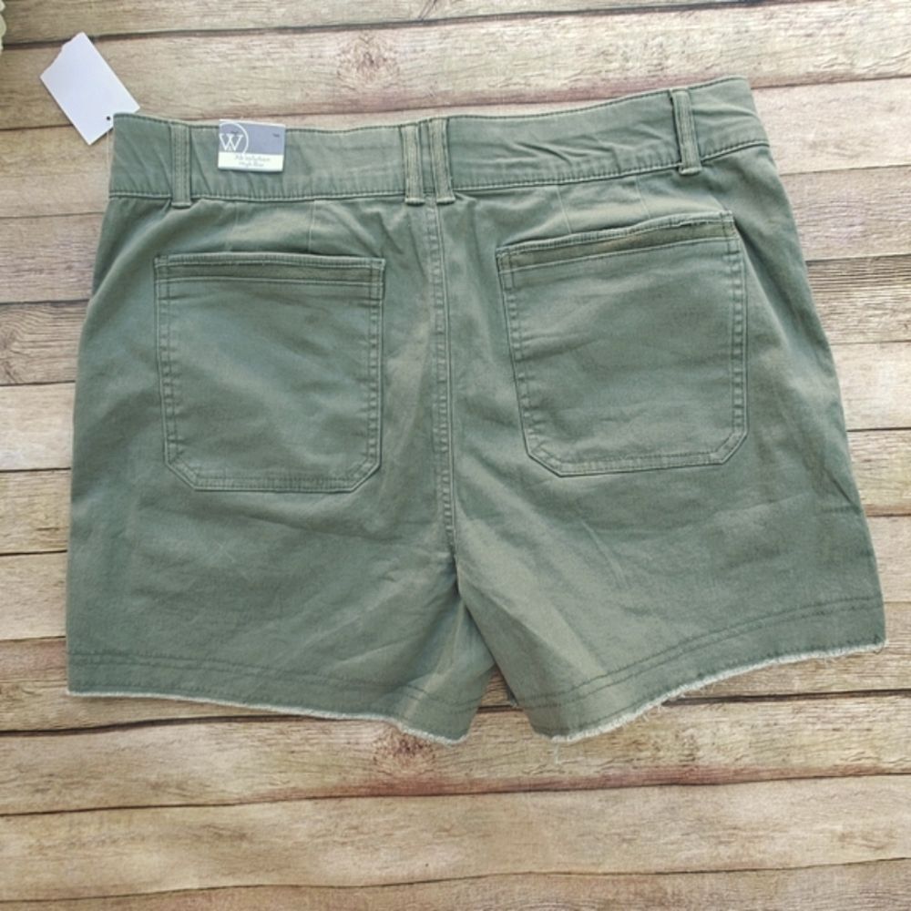 Wit & Wisdom Absolution Frayed High Rise Green Shorts Size 14 NWT - Picture 3 of 8